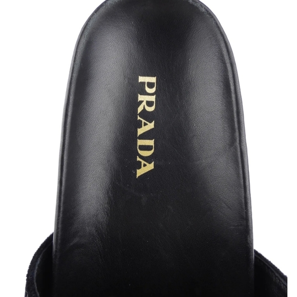 Prada Black and Red Printed Velvet Flip Flop Slip on Sandals - 40.5 - Picture 3 of 5